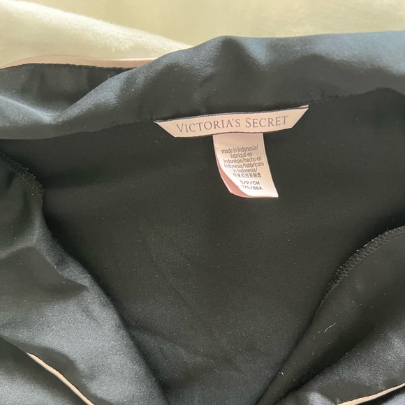 Victoria Secret PJ set - Picture 5 of 6